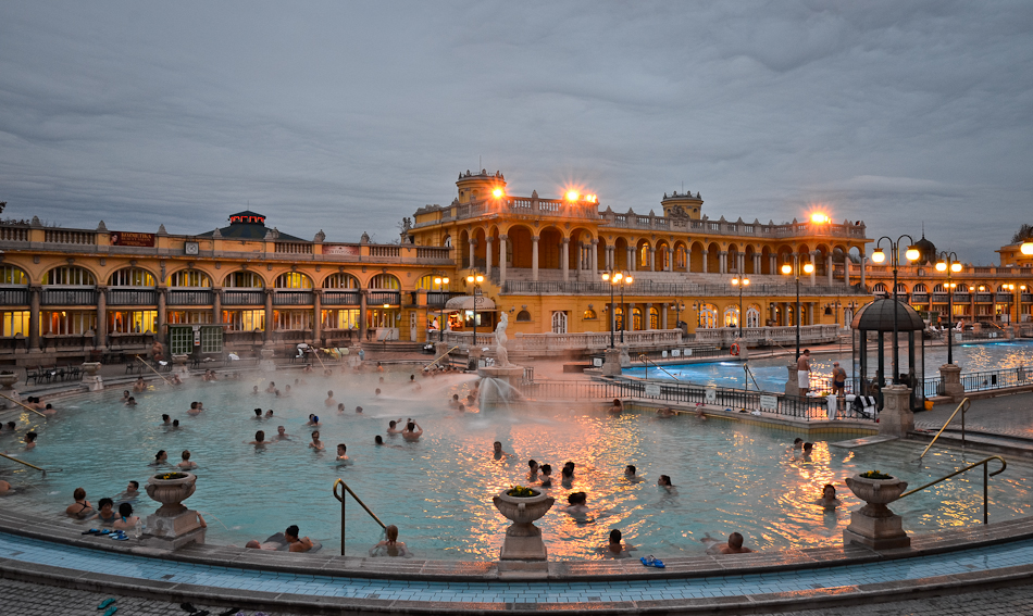 The largest thermal bath of Europe – Széchenyi bath Budapest