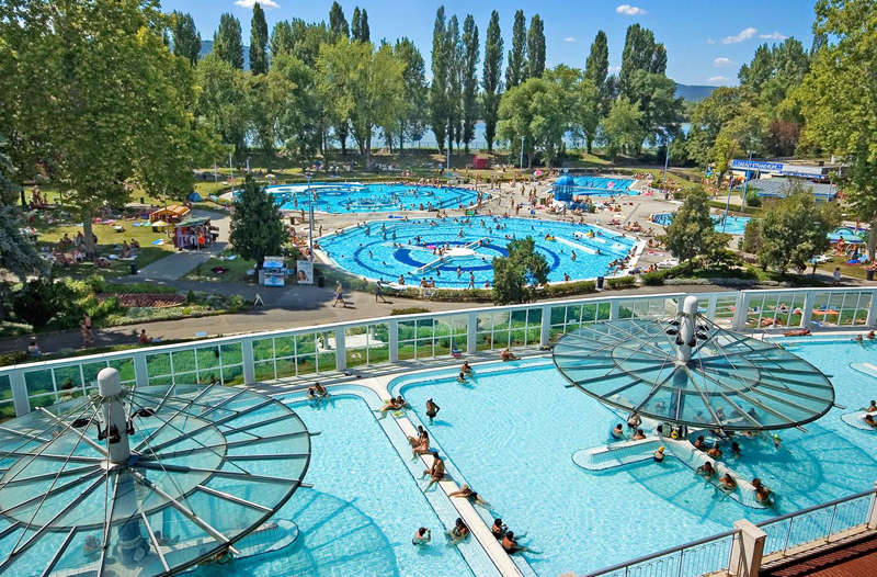 Dagály Thermal Spa and Danube Arena